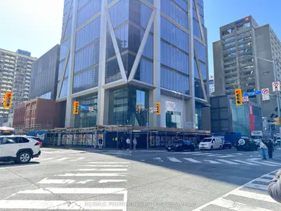771 Yonge Street 910, Toronto C09, On M4w 0b8