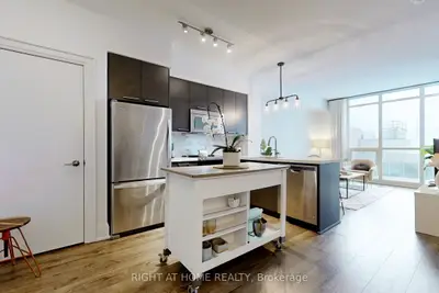 Condo Apartment in Toronto