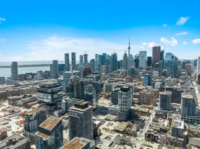 Condo Apartment in Toronto
