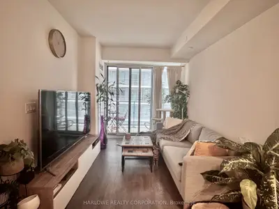 Condo Apartment in Toronto