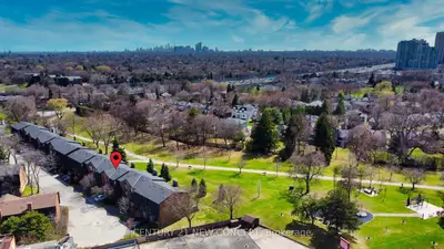 Condo Townhouse in Toronto