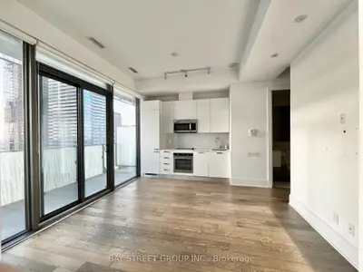 42 Charles Street E 5403, Toronto C08, On M4y 1t4