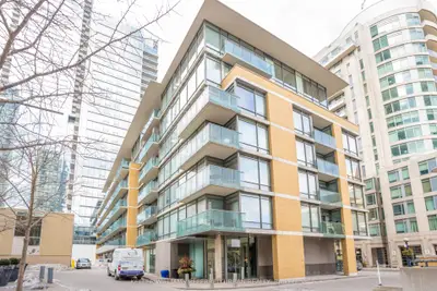 Condo Apartment in Toronto