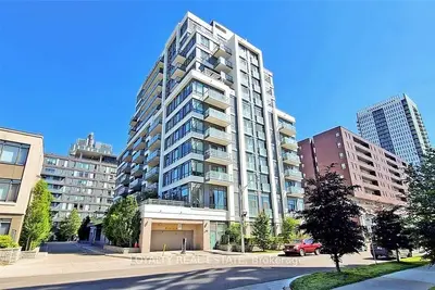 200 Sackvlle Street 710, Toronto C08, On M5a 0b9