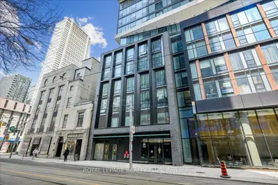 89 Church Street 2702, Toronto C08, On M5c 0b7