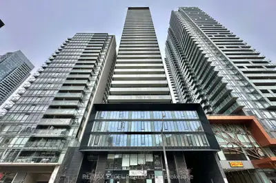 28 Wellesley Street E 2010, Toronto C08, On M4y 0c4