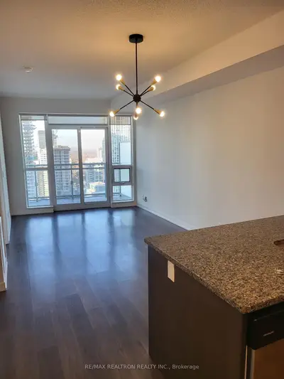 98 Lillian Street 2514, Toronto C10, On M4s 0a5