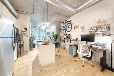 32 Stewart Street 401, Toronto C01, On M5v 3t2