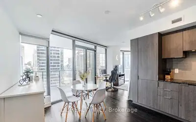 11 Wellesley Street 2211, Toronto C01, On M4y 1e8