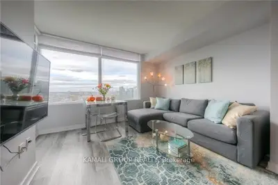 Condo Apartment in Toronto