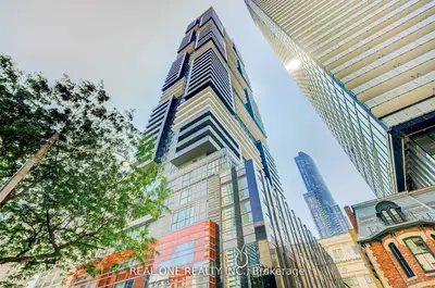 7 Grenville Street 2812, Toronto C01, On M4y 0e9