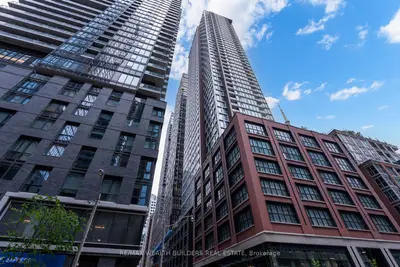15 Mercer Street 2403, Toronto C01, On M5v 3c6