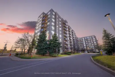 Condo Apartment in Toronto