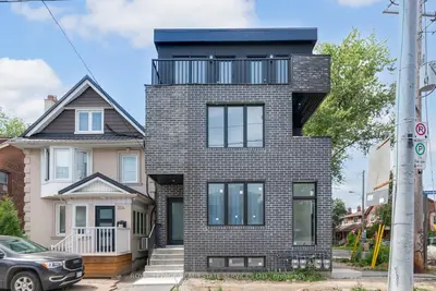 Fourplex in Toronto