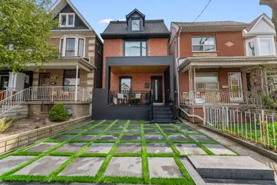 Detached in Toronto