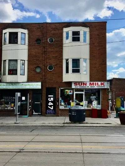 1547 Dundas Street W Apt B, Toronto C01, On M6k 1t6