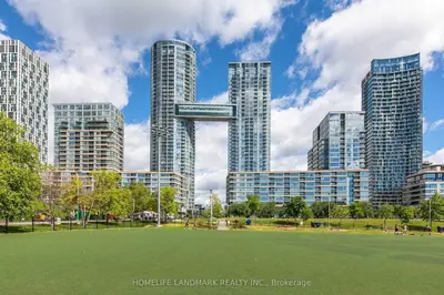 Condo Apartment in Toronto