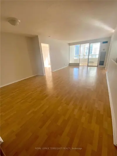 30 Greenfield Avenue 2009, Toronto C14, On M2n 6n3