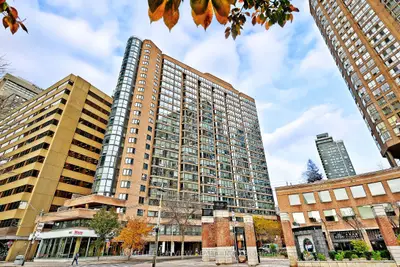 Condo Apartment in Toronto