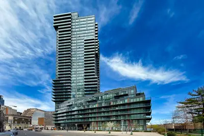 825 Church Street 3806, Toronto C09, On M4w 3z4