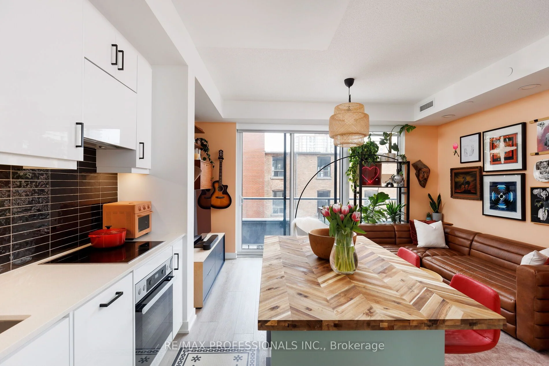 Condo Apartment in Toronto