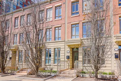 Condo Townhouse in Toronto
