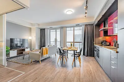 Condo Apartment in Toronto