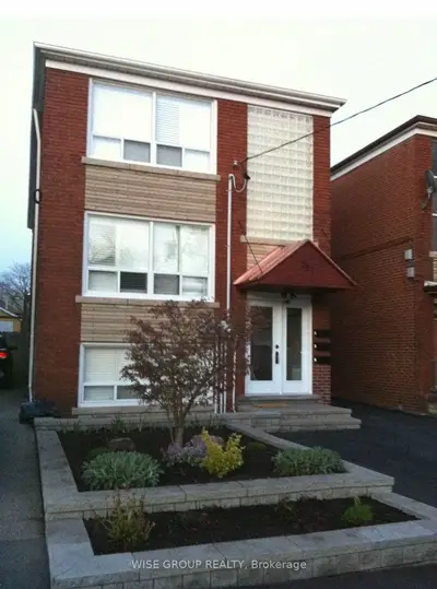 Triplex in Toronto