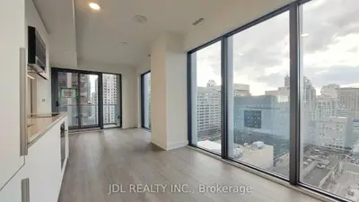 8 Cumberland Street 1703, Toronto C02, On M4w 0b6