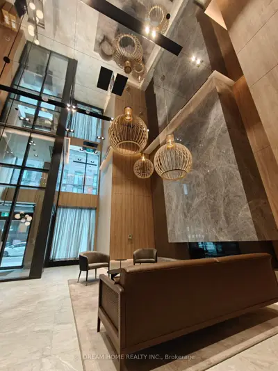 252 Church Street 3705, Toronto C08, On M5b 1z2