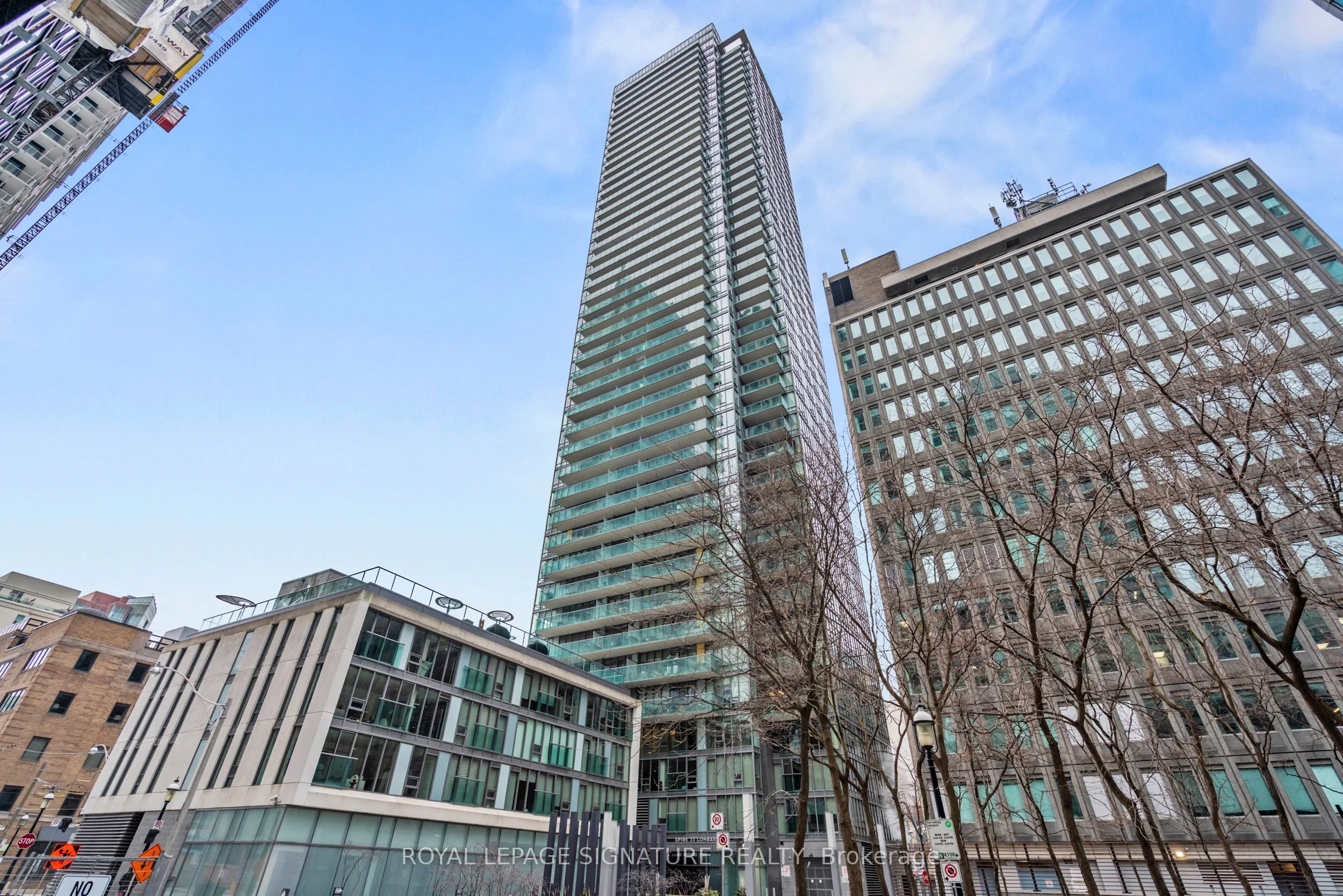 33 Lombard Street 201, Toronto C08, On M5c 3h8