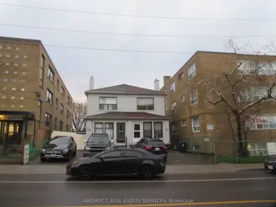 Duplex in Toronto