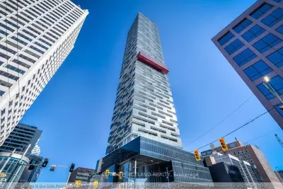 8 Eglinton Avenue E 807, Toronto C10, On M4p 0c1