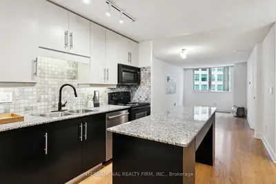 Condo Apartment in Toronto