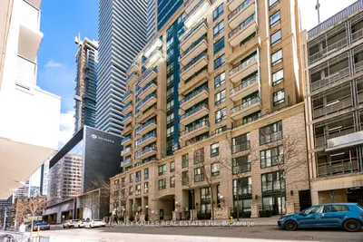 35 Hayden Street 1210, Toronto C08, On M4y 3c3