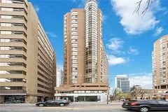 1055 Bay Street 1712, Toronto C01, On M5s 3a3