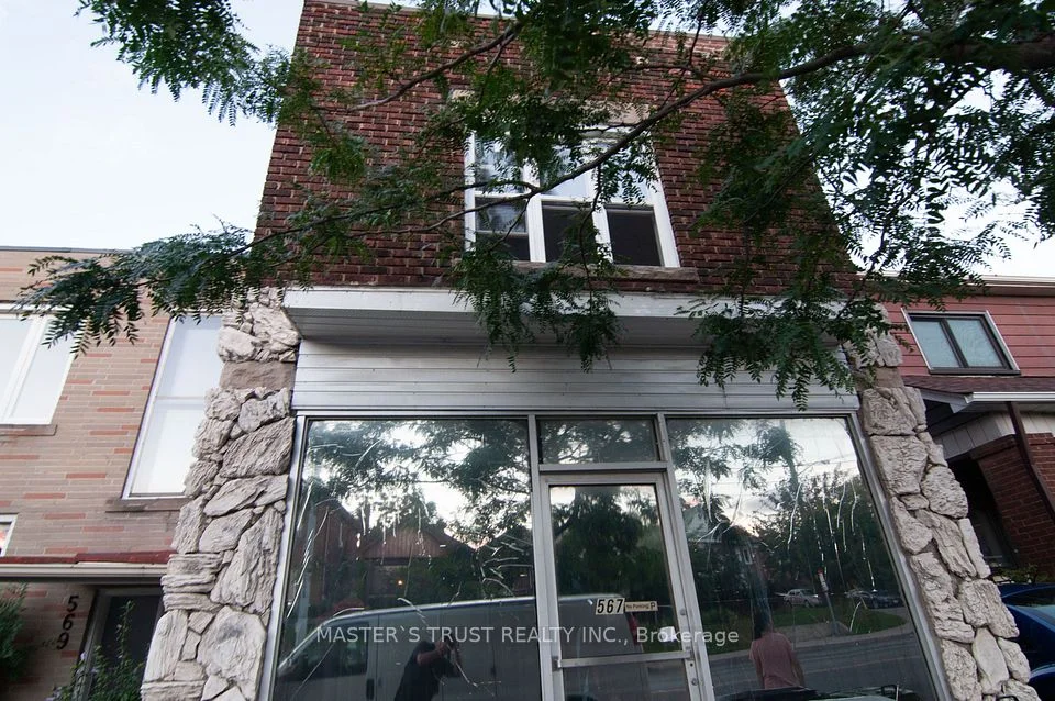 567 Oakwood Avenue Upper, Toronto C03, On M6e 2x6