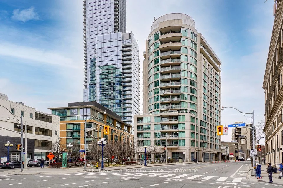 8 Scollard Street 1209, Toronto C02, ON M5R 1M2