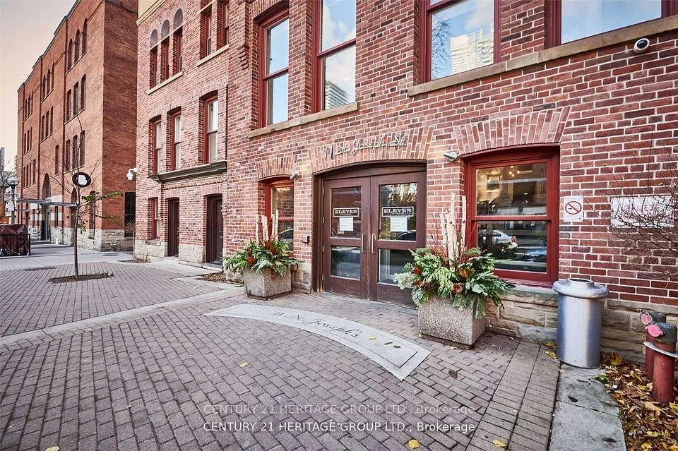 11 St. Joseph Street 203, Toronto C01, On M4y 3g4