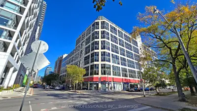 Condo Apartment in Toronto