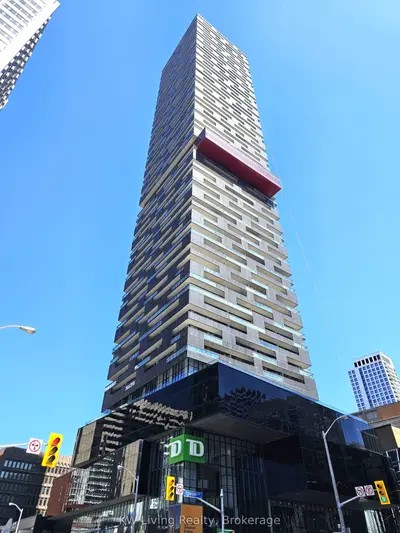 8 Eglinton Avenue E 5004, Toronto C10, On M4p 0c1