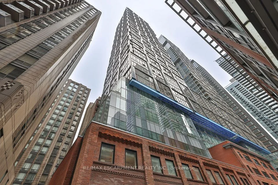 15 Mercer Street 325, Toronto C01, On M5v 1h2