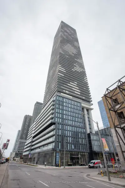 55 Cooper Street 4902, Toronto C08, On M5e 0g1