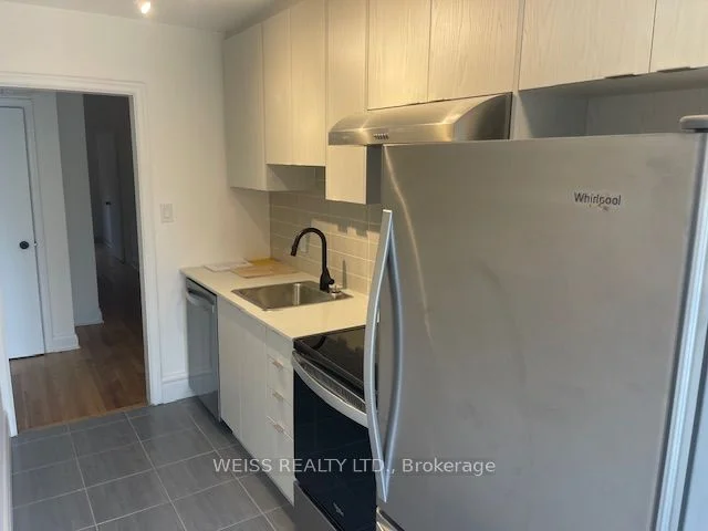 517 Eglinton Avenue W 1, Toronto C03, ON M5N 1B1