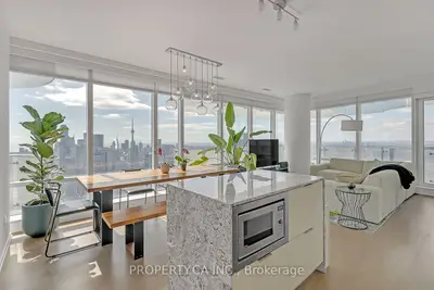 1 Bloor Street E 5206, Toronto C08, On M4w 0a8