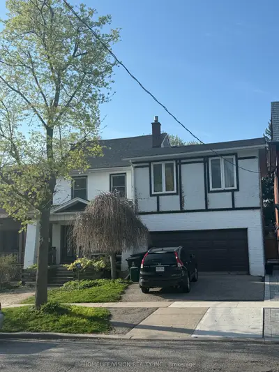 Duplex in Toronto