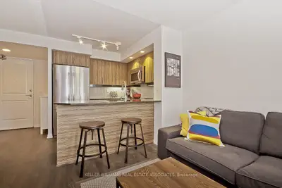 Condo Apartment in Toronto