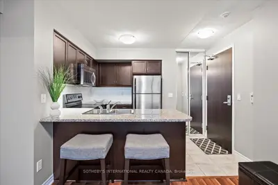 Condo Apartment in Toronto