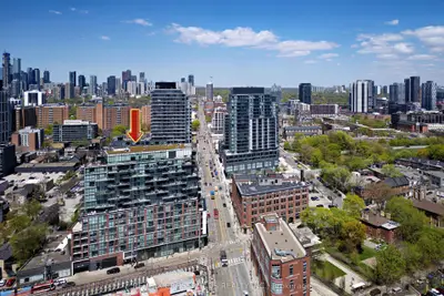 Condo Apartment in Toronto