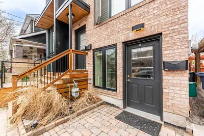 26 Greensides Avenue, Toronto C02, On M6g 3p6